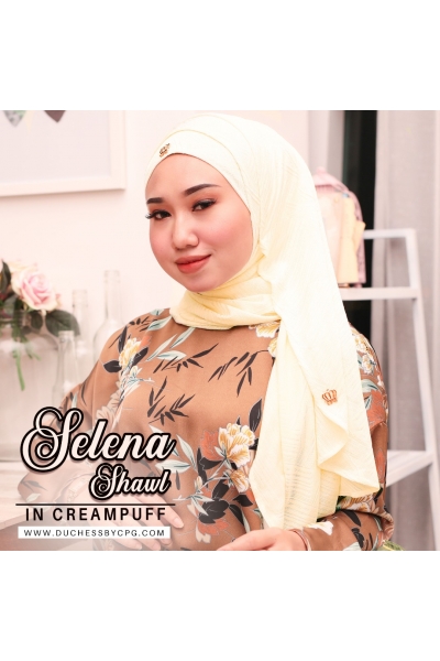SELENA SHAWL - CREAMPUFF